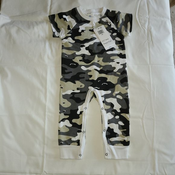 Sovereign Code Black Camo Onesie 18 months - Picture 1 of 4